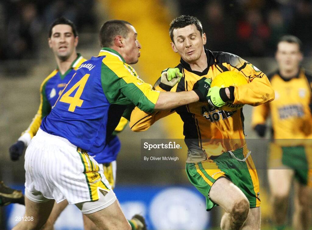 2 February 2008; Christy Toye, Donegal, in action against Kieran Donaghy, Kerry. Allianz National Football League, Division 1, Round 1, Donegal v Kerry, Fr. Tierney Park, Ballyshannon, Co. Donegal. Picture credit: Oliver McVeigh / SPORTSFILE