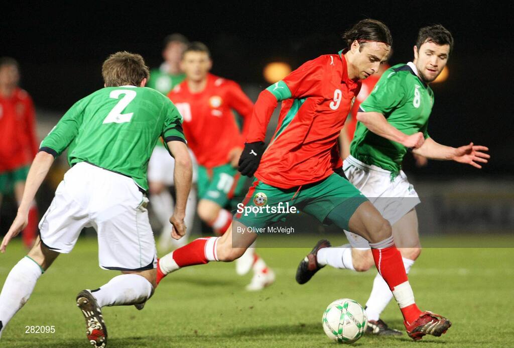 6 February 2008; Dimitar Berbatov, Bulgaria, in action against Gareth McAuley and Damien Johnston, Northern Ireland, Bulgaria. International Friendly, Northern Ireland v Bulgaria, Windsor Park, Belfast, Co. Antrim. Picture credit; Oliver McVeigh / SPORTSFILE