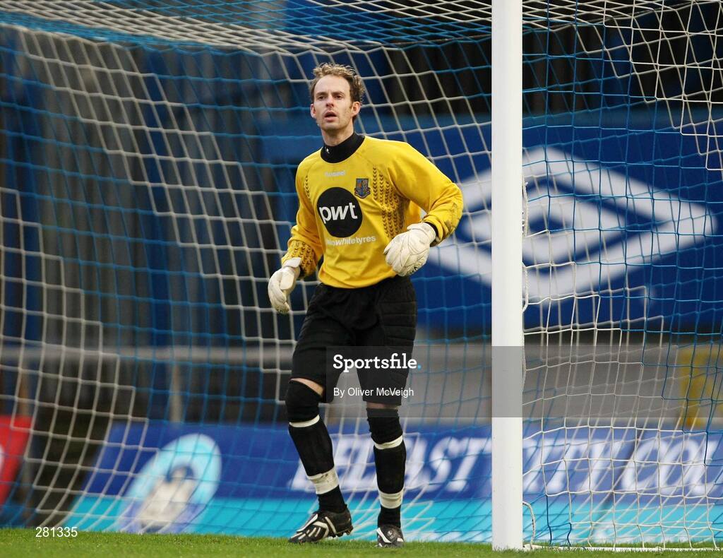 26 January 2008; Stuart Addis, Armagh City. Carnegie Premier League, Linfield v Armagh City, Windsor Park, Belfast, Co Antrim. Picture credit; Oliver McVeigh / SPORTSFILE