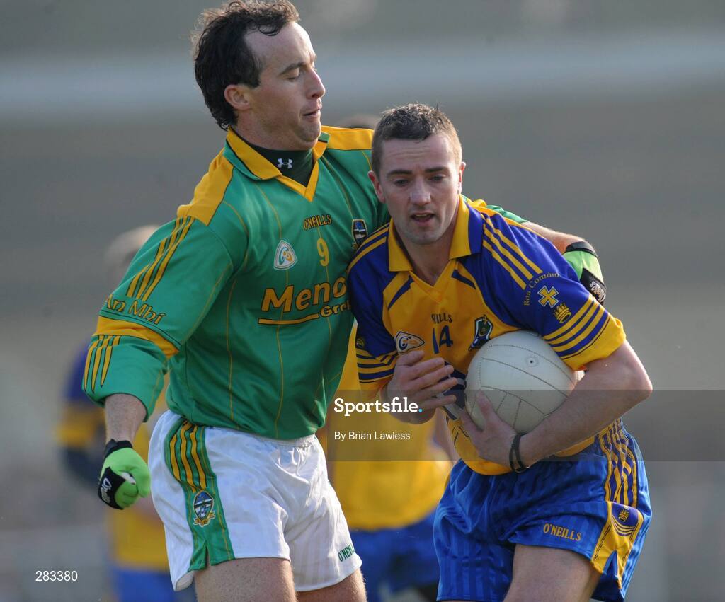 17 February 2008; Johnny Dunning, Roscommon, in action against Anthony Moyles, Meath. Allianz National Football League, Division 2, Round 2, Roscommon v Meath, St. Brigid's, Kiltoom, Co. Roscommon. Picture credit; Brian Lawless / SPORTSFILE