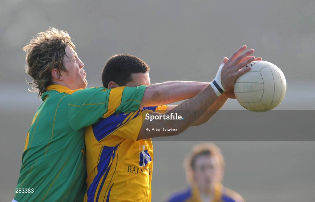 17 February 2008; Kevin Reilly, Meath, in action against Gerard Heneghan, Roscommon. Allianz National Football League, Division 2, Round 2, Roscommon v Meath, Kiltoom, Co. Roscommon. Picture credit; Brian Lawless / SPORTSFILE