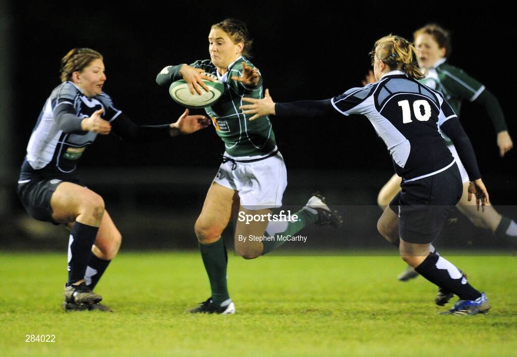 22 February 2008; Jo O'Sullivan, Ireland, in action against Suzi Newton, left, and Louise Dalgliesh, Scotland. Women's Six Nations Rugby Championship, Ireland v Scotland, Templeville Road, Dublin. Picture credit: Stephen McCarthy / SPORTSFILE