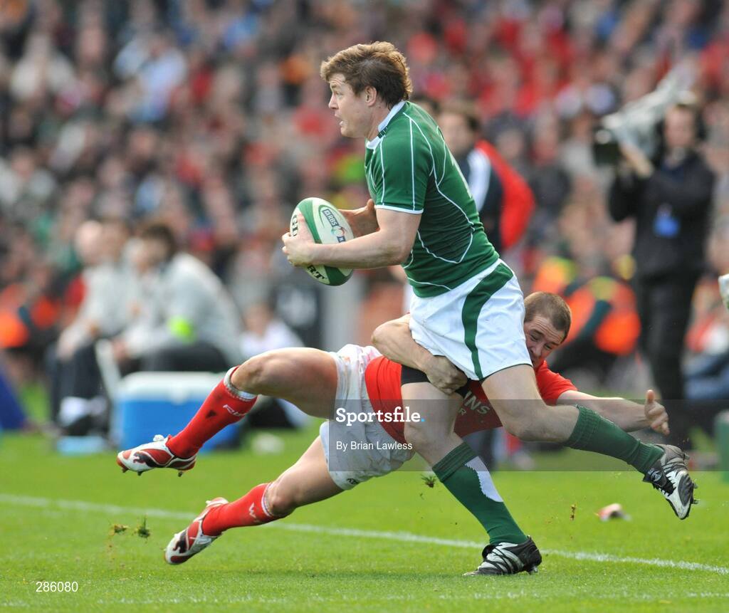 8 March 2008; Brian O'Driscoll, Ireland, in action against Shane Williams, Wales. RBS Six Nations Rugby Championship, Ireland v Wales, Croke Park, Dublin. Picture credit: Brian Lawless / SPORTSFILE