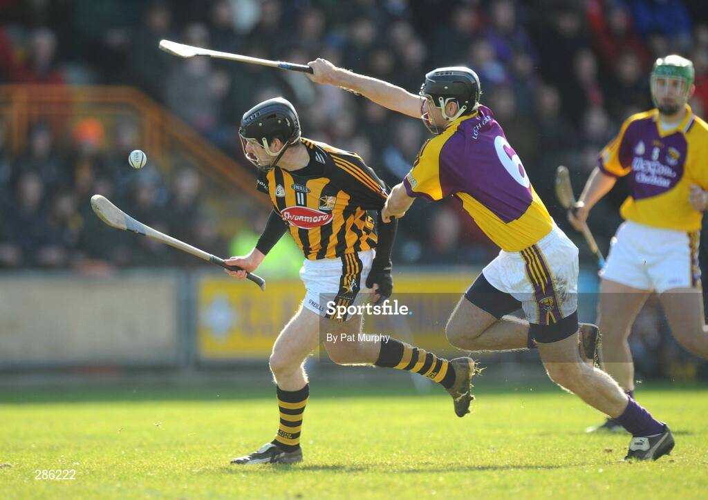 9 March 2008; Michael Rice, Kilkenny, in action against Willie Doran, Wexford. Allianz National Hurling League, Division 1A, Round 3, Wexford v Kilkenny, Wexford Park, Wexford. Picture credit: Pat Murphy / SPORTSFILE