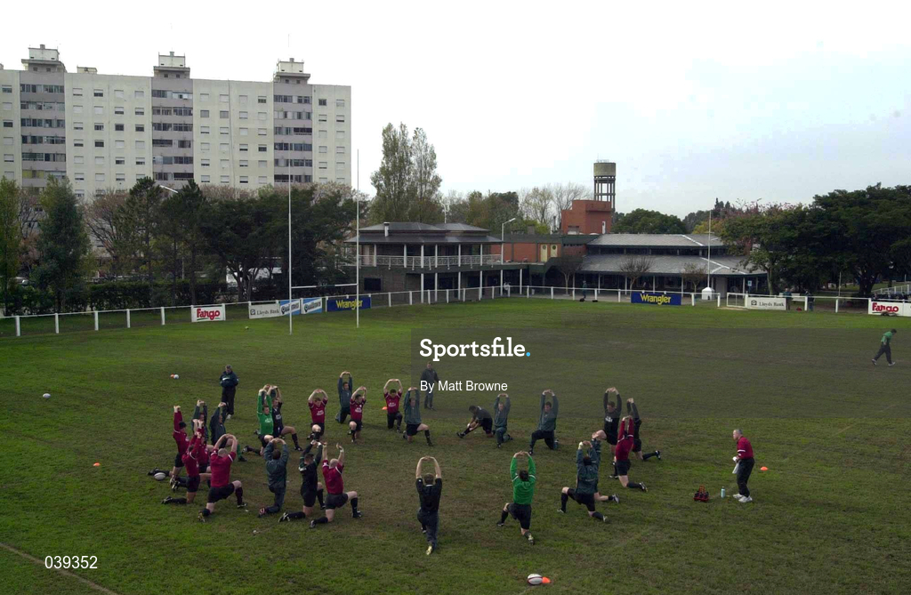 31 May 2000; Ireland players during an Ireland Rugby training session at Club San Cirano Rugby Grounds in Buenos Aires, Argentina. Photo by Matt Browne/Sportsfile