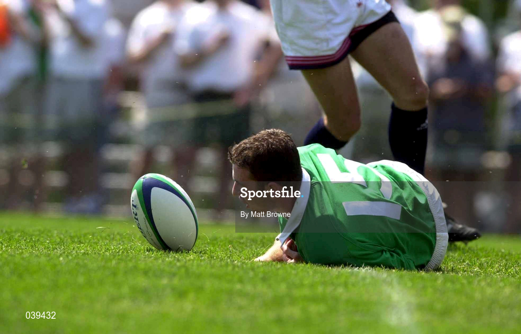10 June 2000; Geordan Murphy of Ireland scores a try during the Rugby International match between USA and Ireland at Singer Family Park in Manchester, New Hampshire, USA. Photo by Matt Browne/Sportsfile