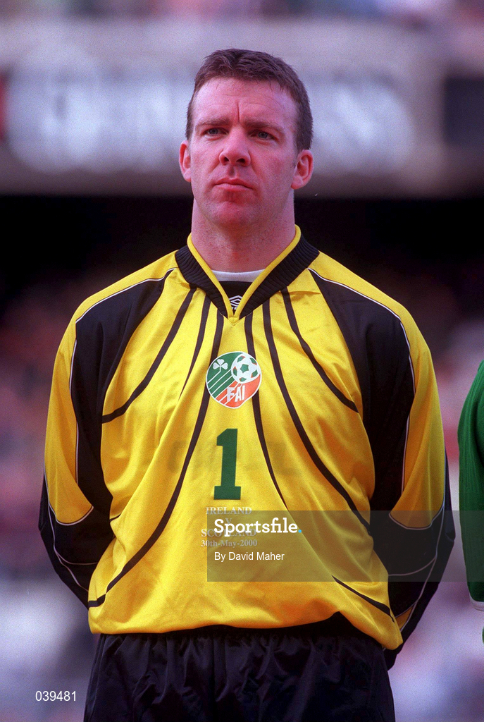 30 May 2000; Alan Kelly of Republic of Ireland during the International Friendly match between Republic of Ireland and Scotland at Lansdowne Road in Dublin. Photo by David Maher/Sportsfile