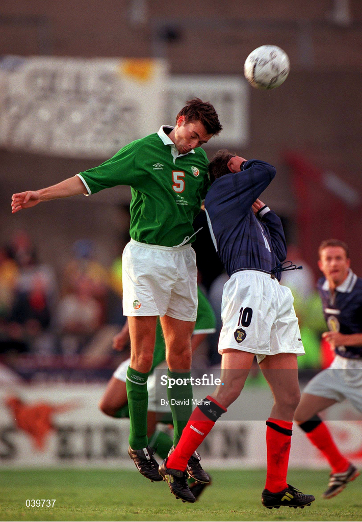 30 May 2000; Gary Breen of Republic of Ireland in action against Don Hutchison of Scotland during the International Friendly match between Republic of Ireland and Scotland at Lansdowne Road in Dublin. Photo by David Maher/Sportsfile