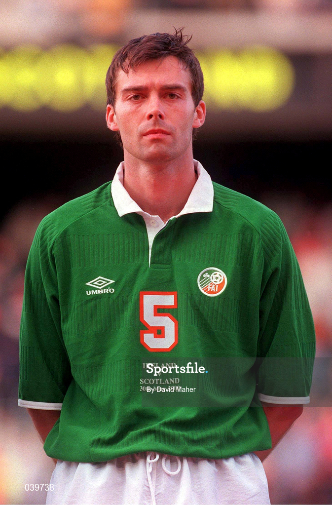 30 May 2000; Gary Breen of Republic of Ireland during the International Friendly match between Republic of Ireland and Scotland at Lansdowne Road in Dublin. Photo by David Maher/Sportsfile