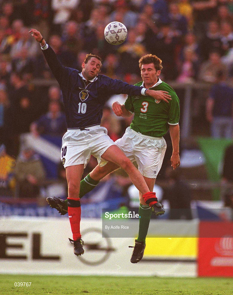 30 May 2000; Kevin Kilbane of Republic of Ireland in action against Don Hutchinson of Scotland during the International Friendly match between Republic of Ireland and Scotland at Lansdowne Road in Dublin. Photo by Aoife Rice/Sportsfile