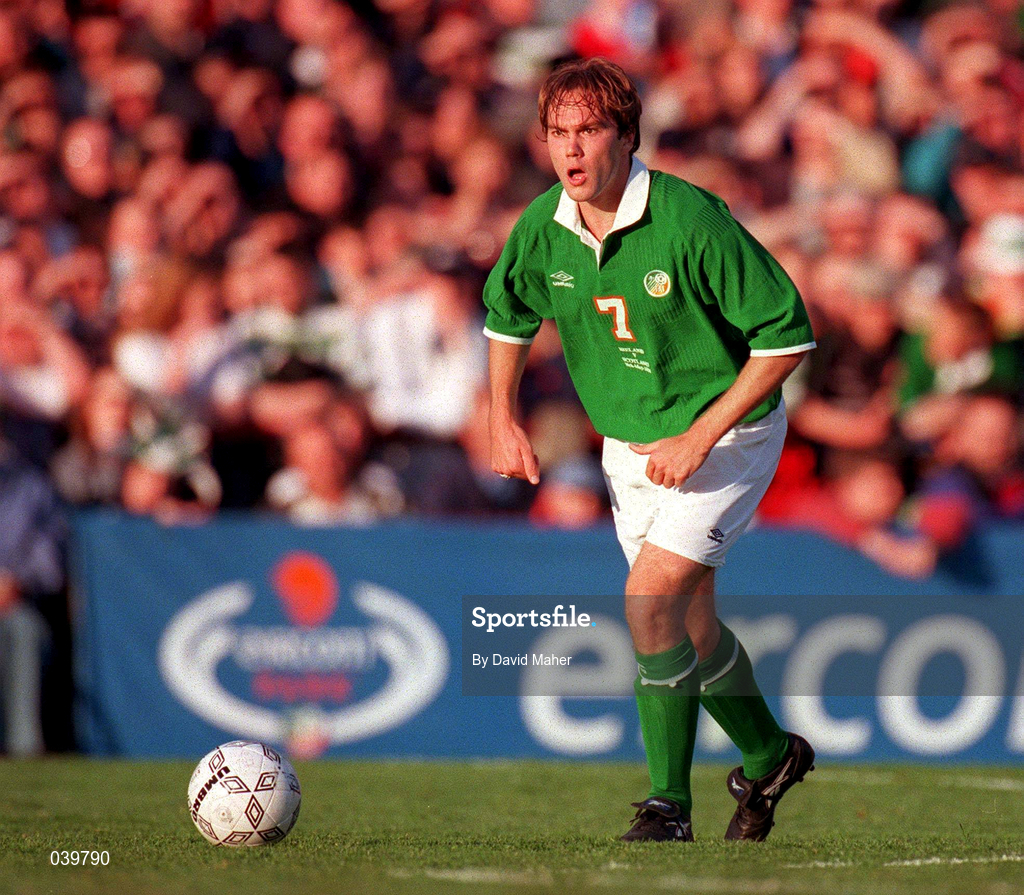 30 May 2000; Jason McAteer of Republic of Ireland during the International Friendly match between Republic of Ireland and Scotland at Lansdowne Road in Dublin. Photo by David Maher/Sportsfile