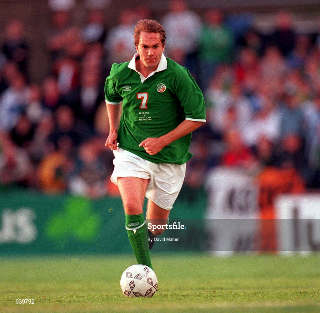 30 May 2000; Jason McAteer of Republic of Ireland during the International Friendly match between Republic of Ireland and Scotland at Lansdowne Road in Dublin. Photo by David Maher/Sportsfile