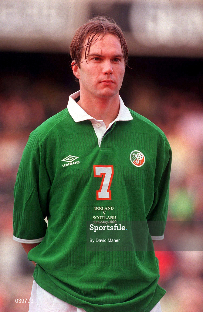 30 May 2000; Jason McAteer of Republic of Ireland during the International Friendly match between Republic of Ireland and Scotland at Lansdowne Road in Dublin. Photo by David Maher/Sportsfile