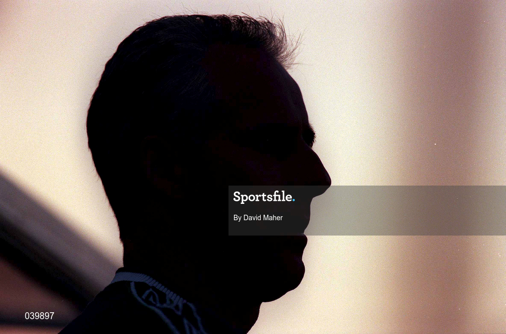 30 May 2000; Republic of Ireland manager Mick McCarthy during the International Friendly match between Republic of Ireland and Scotland at Lansdowne Road in Dublin. Photo by David Maher/Sportsfile