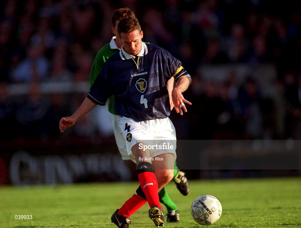 30 May 2000; Paul Lambert  of Scotland during the International Friendly match between Republic of Ireland and Scotland at Lansdowne Road in Dublin. Photo by Aoife Rice/Sportsfile