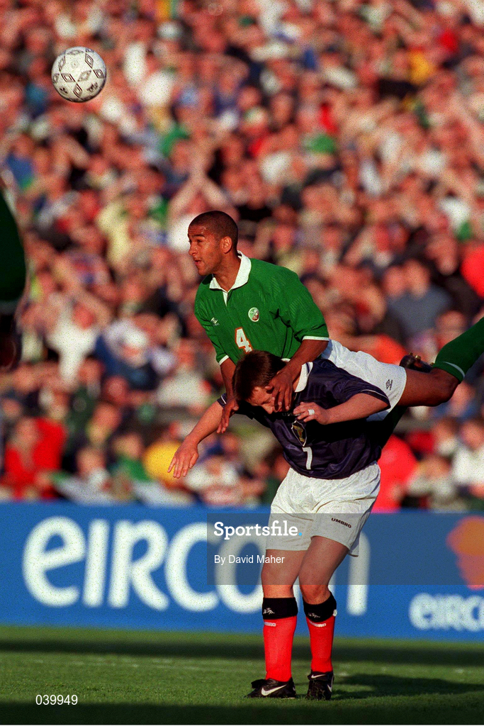 30 May 2000; Phil Babb of Republic of Ireland in action against Billy Dodds of Scotland during the International Friendly match between Republic of Ireland and Scotland at Lansdowne Road in Dublin. Photo by David Maher/Sportsfile