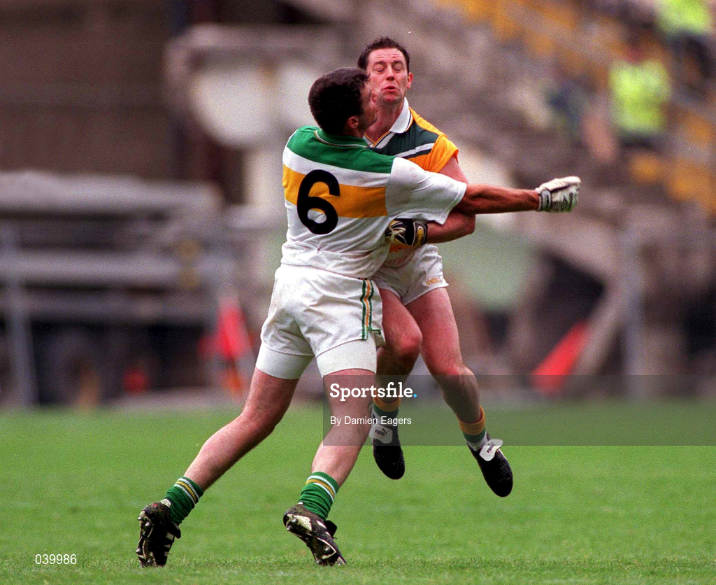 4 June 2000; Ronan Fitzsimons of Meath is blocked by Sean Grennan of Offaly during the Bank of Ireland Leinster Senior Football Championship Quarter-Final match between Offaly and Meath at Croke Park in Dublin. Photo by Damien Eagers/Sportsfile