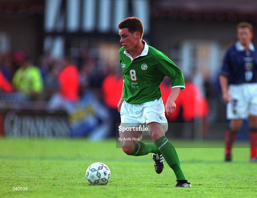 30 May 2000; Steve Finnan of Republic of Ireland during the International Friendly match between Republic of Ireland and Scotland at Lansdowne Road in Dublin. Photo by Aoife Rice/Sportsfile