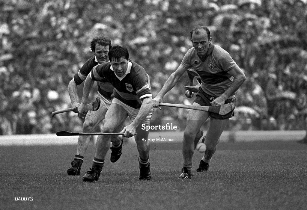 21 June 1987; Pat Fox and Bobby Ryan, left, of Tipperary in action against Ger Loughnane of Clare during the Munster Senior Hurling Championship Semi-Final Replay between Tipperary and Clare at Fitzgerald Stadium in Killarney, Kerry. Photo by Ray McManus/Sportsfile