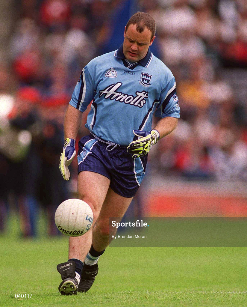 11 June 2000; Vinny Murphy of Dublin during the Bank of Ireland Leinster Senior Football Championship Quarter-Final match between Dublin and Wexford at Croke Park in Dublin. Photo by Brendan Moran/Sportsfile