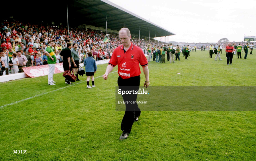 18 June 2000; Cork manager Larry Tompkins leaves the pitch following his side defeat in the Bank of Ireland Munster Senior Football Championship Semi-Final match between Kerry and Cork at Fitzgerald Stadium in Killarney, Kerry. Photo by Brendan Moran/Sportsfile