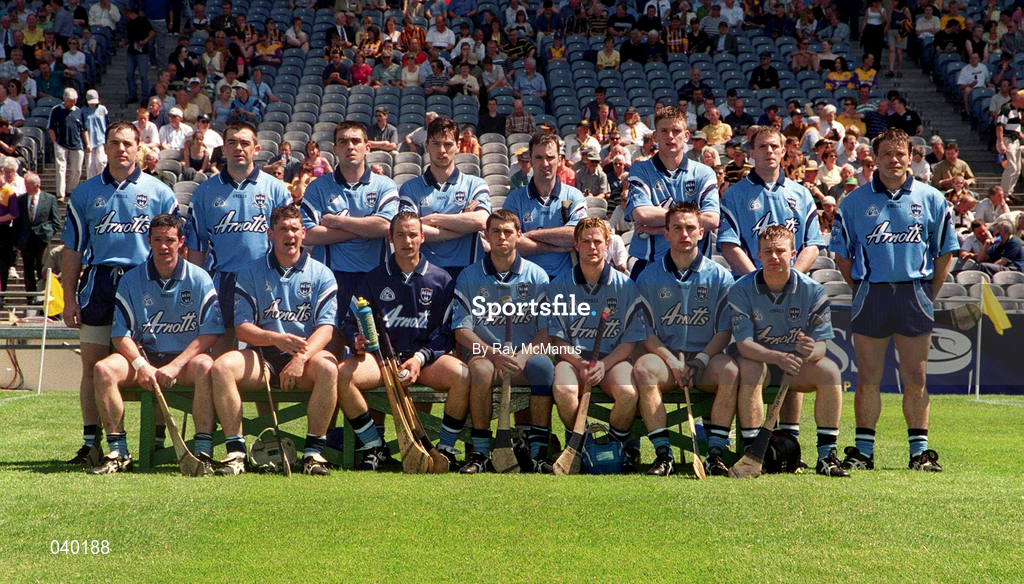 18 June 2000; The Dublin team prior to the Guinness Leinster Senior Hurling Championship Semi-Final match between Kilkenny and Dublin at Croke Park in Dublin. Photo by Ray McManus/Sportsfile