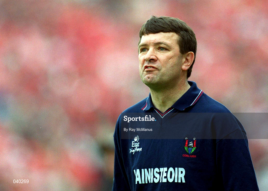 4 June 2000; Cork manager Jimmy Barry Murphy during the Guinness Munster Senior Hurling Championship Semi-Final match between Cork and Limerick at Semple Stadium in Thurles, Tipperary. Photo by Ray McManus/Sportsfile