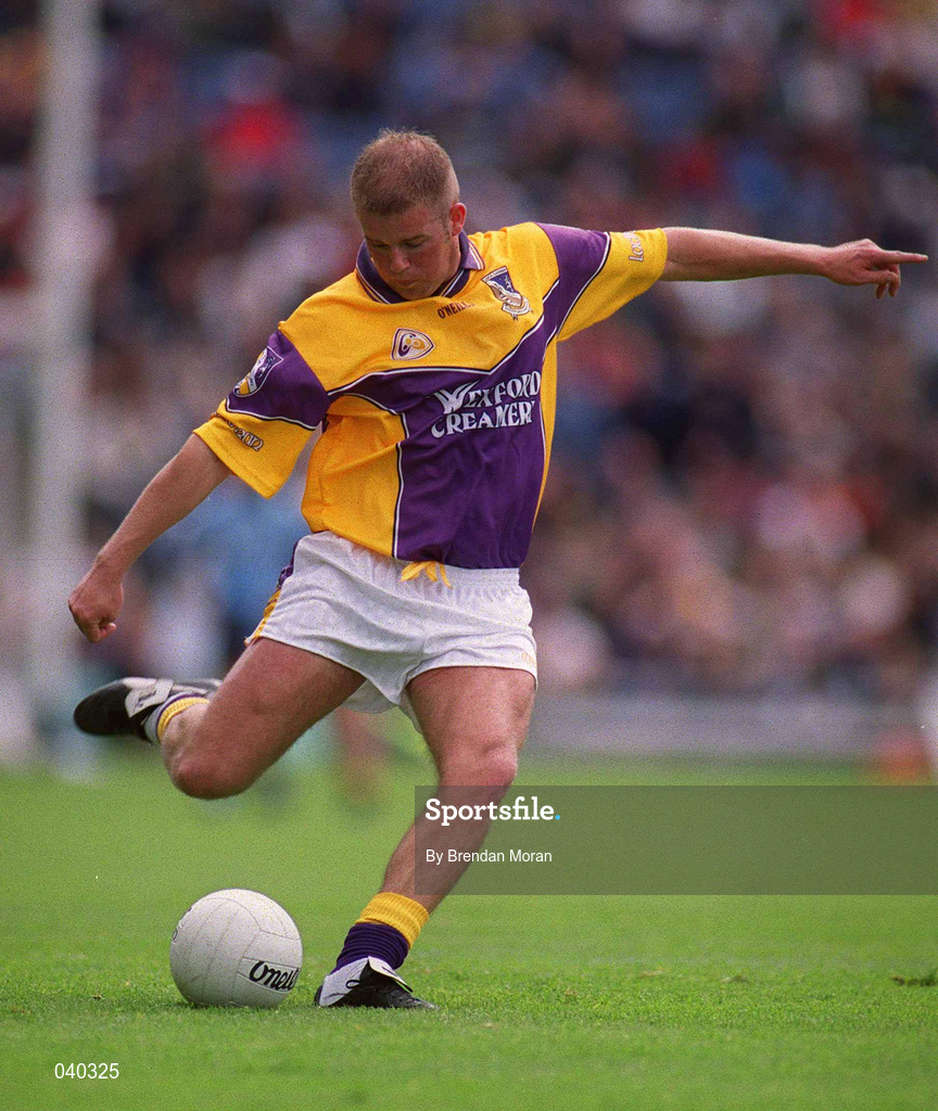 11 June 2000; Leigh O'Brien of Wexford during the Bank of Ireland Leinster Senior Football Championship Quarter-Final match between Dublin and Wexford at Croke Park in Dublin. Photo by Brendan Moran/Sportsfile