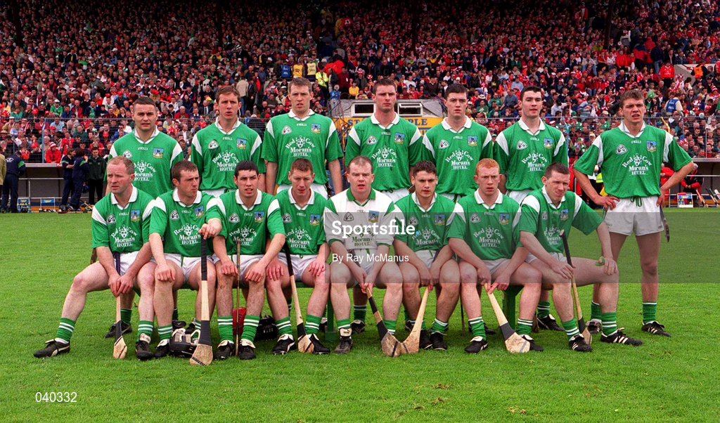 4 June 2000; The Limerick team prior to the Guinness Munster Senior Hurling Championship Semi-Final match between Cork and Limerick at Semple Stadium in Thurles, Tipperary. Photo by Ray McManus/Sportsfile