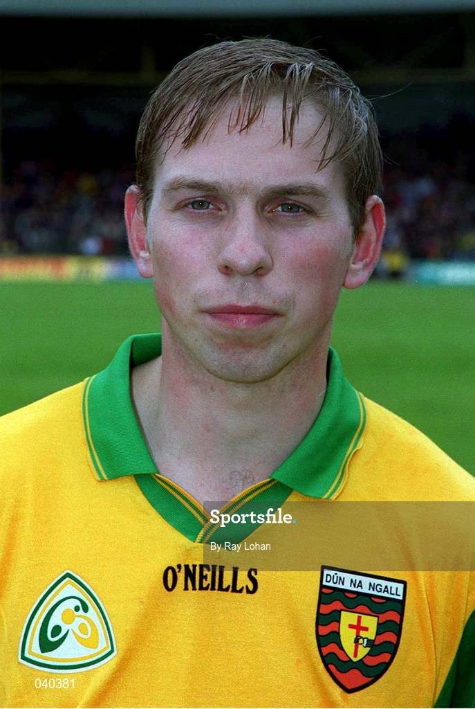 11 June 2000; Noel McGinley of Donegal during the Bank of Ireland Ulster Senior Football Championship Quarter-Final match between Donegal and Fermanagh at MacCumhail Park in Ballybofey, Donegal. Photo by Ray Lohan/Sportsfile