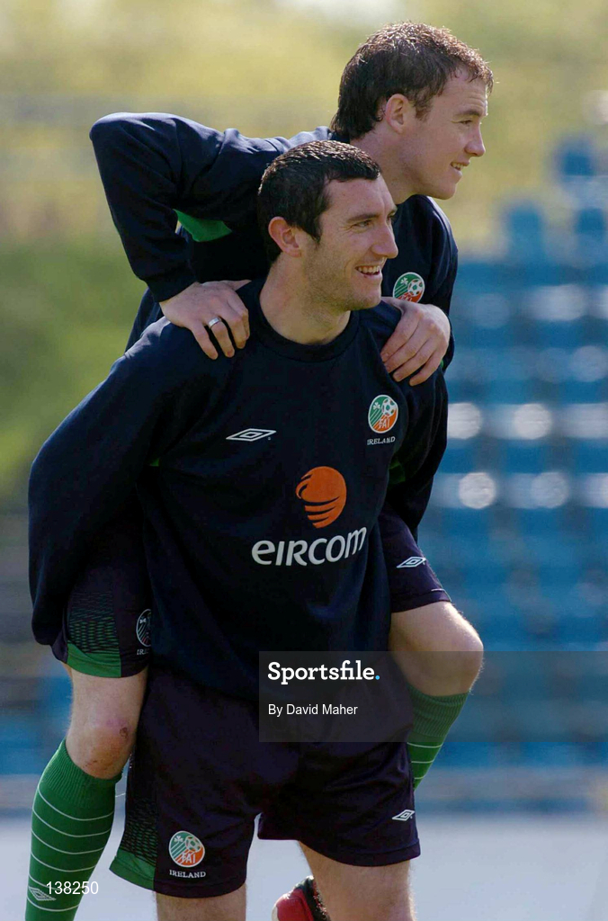 27 April 2004; Alan Quinn gets a lift from team-mate Jason Byrne during a Republic of Ireland training session at WKS Zawisza Stadium in Bydgoszcz, Poland. Photo by David Maher/Sportsfile