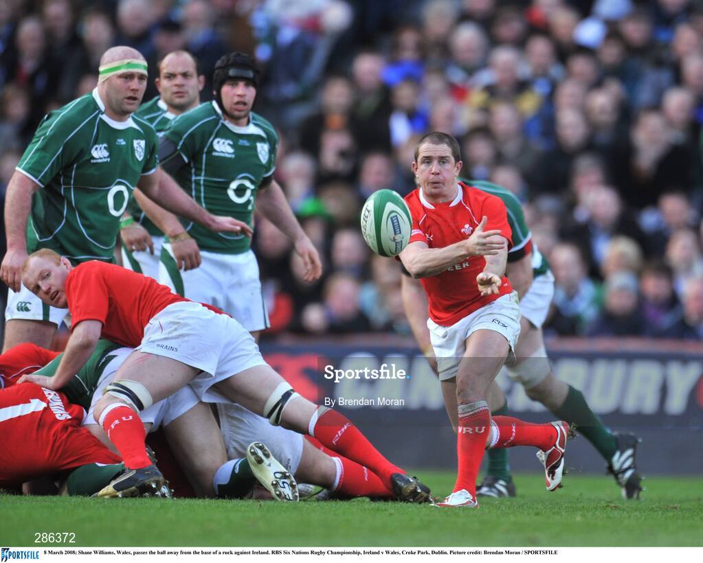 8 March 2008; Shane Williams, Wales, passes the ball away from the base of a ruck against Ireland. RBS Six Nations Rugby Championship, Ireland v Wales, Croke Park, Dublin. Picture credit: Brendan Moran / SPORTSFILE