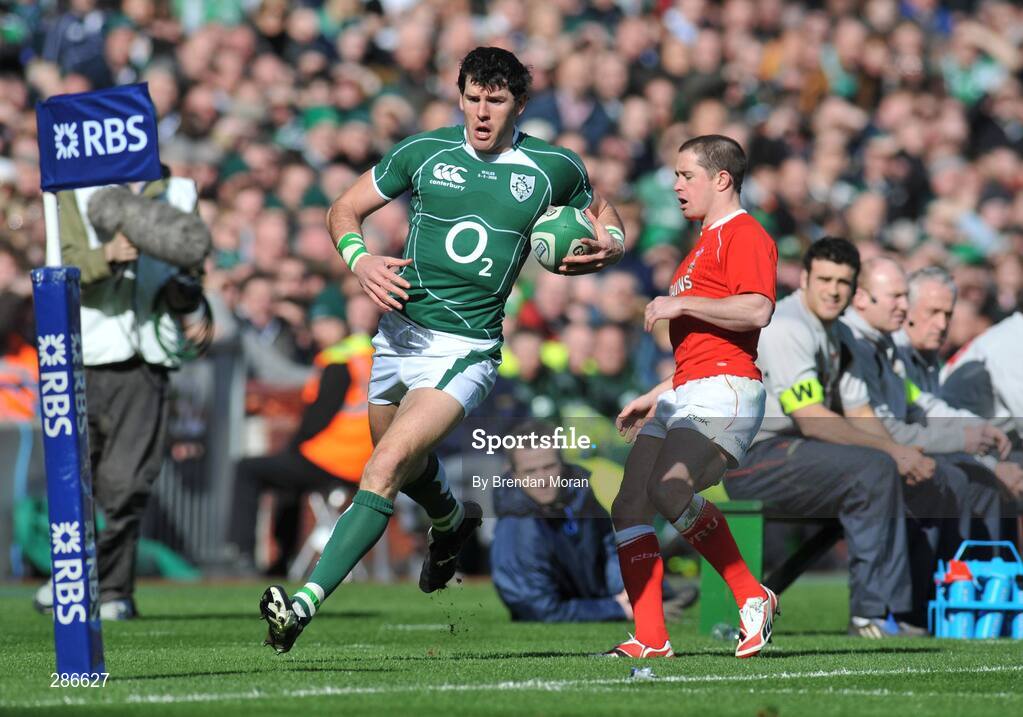 8 March 2008; Shane Horgan, Ireland, in action against Shane Williams, Wales. RBS Six Nations Rugby Championship, Ireland v Wales, Croke Park, Dublin. Picture credit: Brendan Moran / SPORTSFILE