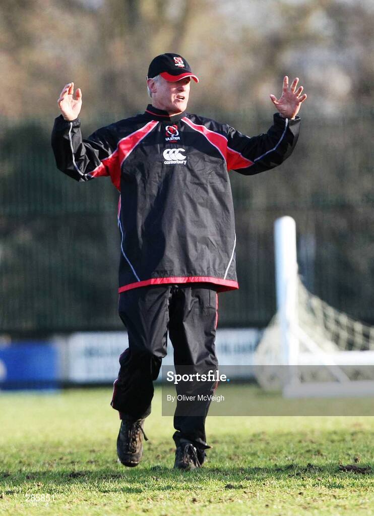 6 February 2008; Ulster's new Head Coach Matt Williams during squad training. Ulster rugby squad training, Newforge, Belfast, Co. Antrim. Picture credit; Oliver McVeigh / SPORTSFILE