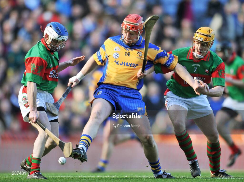 17 March 2008; Joe Canning, Portumna, in action against JP O'Meara, left, and Niall Claffey, Birr. AIB All-Ireland Club Hurling Final - Portumna v Birr, Croke Park, Dublin. Picture credit; Brendan Moran / SPORTSFILE *** Local Caption ***