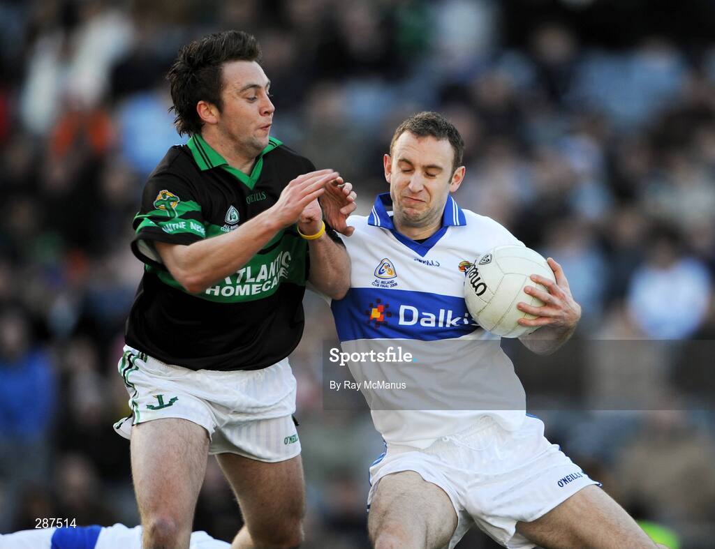 17 March 2008; Pat Kelly, St Vincent's, in action against Paul Kerrigan, Nemo Rangers. AIB All-Ireland Club Football Final - St Vincent's v Nemo Rangers, Croke Park, Dublin. Picture credit; Ray McManus / SPORTSFILE