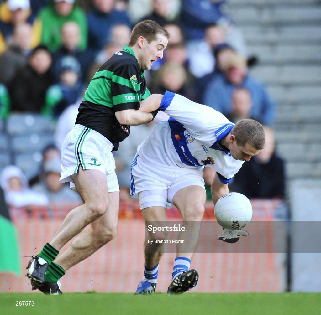 17 March 2008; Mossy Quinn, St Vincent's, in action against Niall Geary, Nemo Rangers. AIB All-Ireland Club Football Final - St Vincent's v Nemo Rangers, Croke Park, Dublin. Picture credit; Brendan Moran / SPORTSFILE