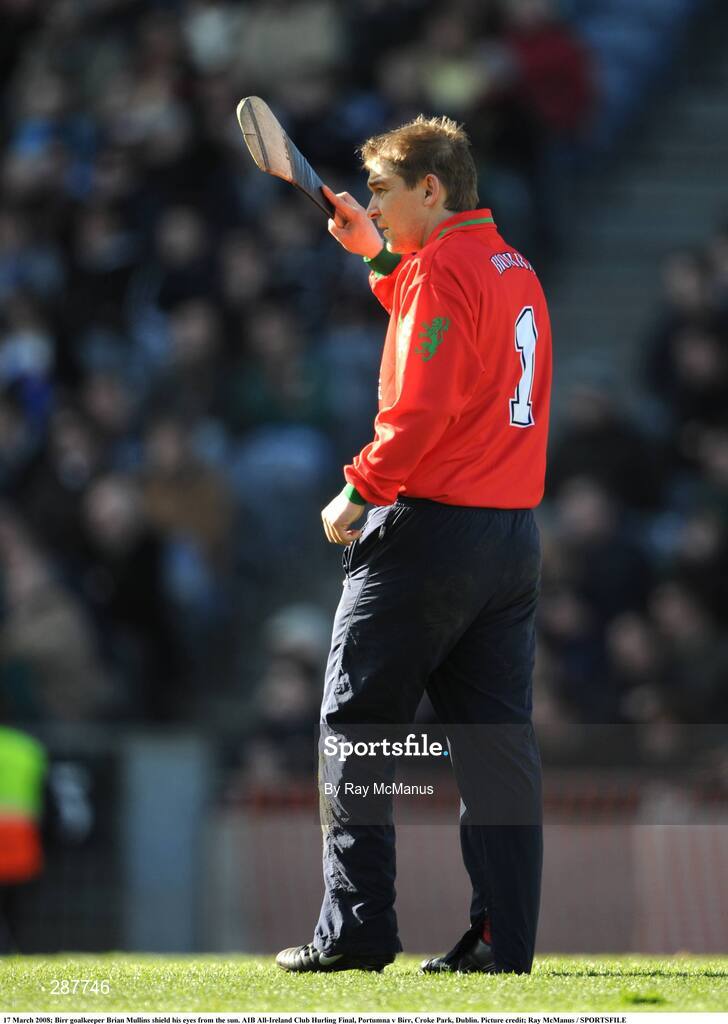 17 March 2008; Birr goalkeeper Brian Mullins shield his eyes from the sun. AIB All-Ireland Club Hurling Final, Portumna v Birr, Croke Park, Dublin. Picture credit; Ray McManus / SPORTSFILE