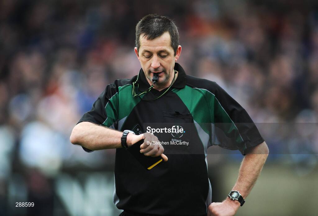 23 March 2008; Referee Syl Doyle, Wexford, checks his watch during the final moments of the game. Allianz National Football League, Division 2, Round 4, Dublin v Monaghan, Parnell Park, Dublin. Picture credit; Stephen McCarthy / SPORTSFILE