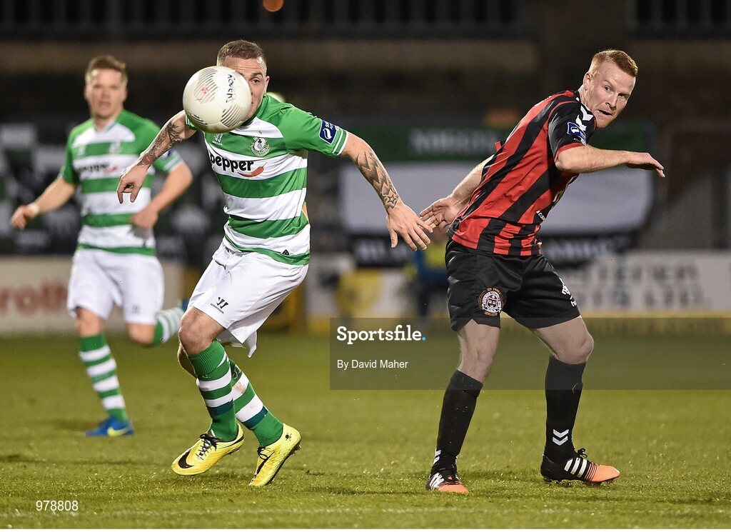 27 March 2015; Gary McCabe, Shamrock Rovers, in action against Lorcan Fitzgerald, Bohemians. SSE Airtricity League Premier Division, Shamrock Rovers v Bohemians. Tallaght Stadium, Tallaght, Co. Dublin. Picture credit: David Maher / SPORTSFILE