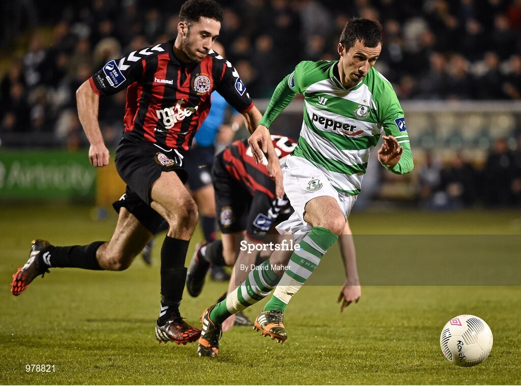 27 March 2015; Keith Fahey, Shamrock Rovers, in action against Roberto Lopes, Bohemians. SSE Airtricity League Premier Division, Shamrock Rovers v Bohemians. Tallaght Stadium, Tallaght, Co. Dublin. Picture credit: David Maher / SPORTSFILE