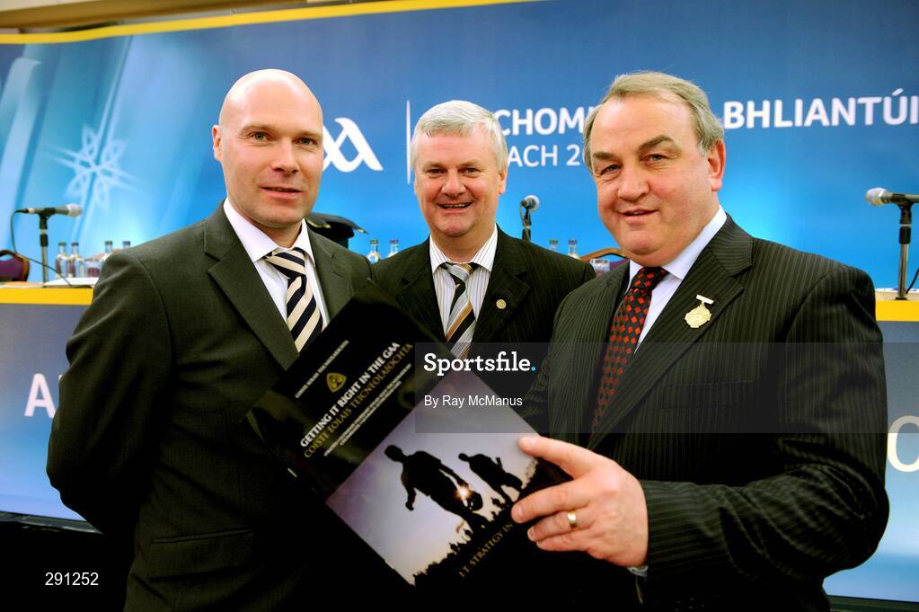 11 April 2008; At the launch of the GAA strategy for the development of new technologies within the Association are Declan Fanning, IT executive Croke Park, Aogán Farrell, National Chairman GAA IT committee and GAA President Nickey Brennan before the 2008 GAA Annual Congress. Radisson Hotel, Ballincar, Sligo. Picture credit: Ray McManus / SPORTSFILE