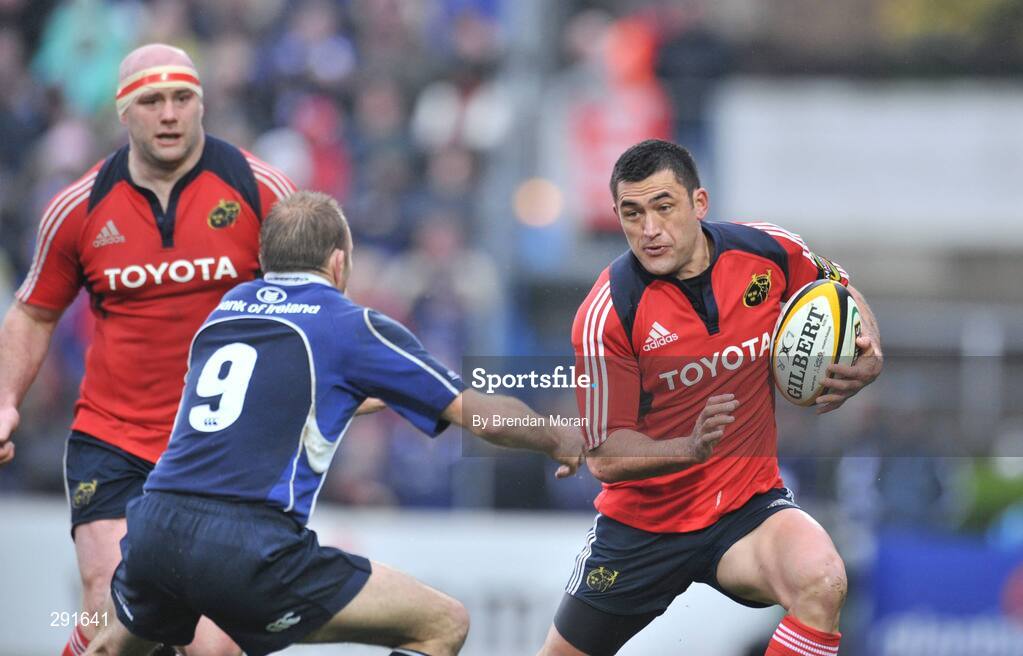 12 April 2008; Rua Tipoki, Munster, in action against Chris Whitaker, Leinster. Magners League, Leinster v Munster, RDS, Ballsbridge, Dublin. Picture credit: Brendan Moran / SPORTSFILE