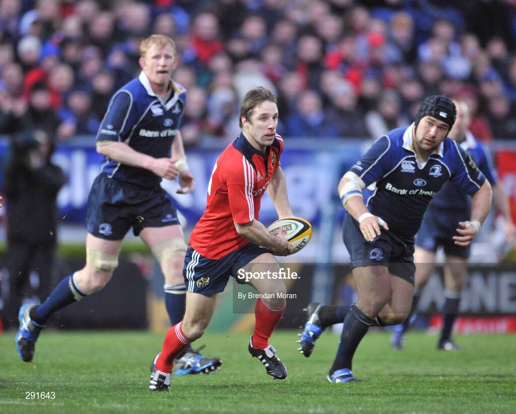 12 April 2008; Tomas O'Leary, Munster, in action against Leinster. Magners League, Leinster v Munster, RDS, Ballsbridge, Dublin. Picture credit: Brendan Moran / SPORTSFILE