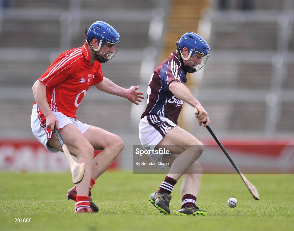 13 April 2008; Damien Hayes, Galway, in action against Cian O'Connor, Cork. Allianz National Hurling League, Division 1, semi-final, Cork v Galway, Gaelic Grounds, Limerick. Picture credit: Brendan Moran / SPORTSFILE