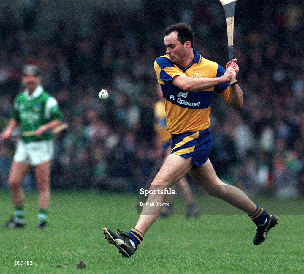 22 March 1998; Anthony Daly of Clare during the Church & General National Hurling League Division 1A match between Limerick and Clare at the Gaelic Grounds in Limerick. Photo by Matt Browne/Sportsfile