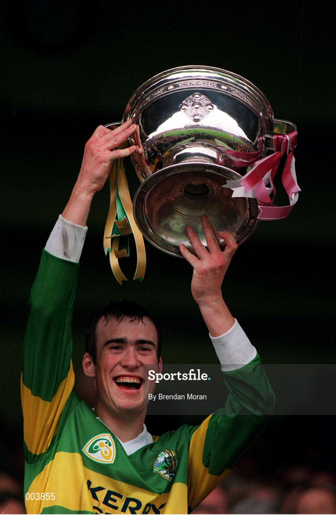 18 September 1994; Kerry captain Jack Ferriter lifts the Irish Press cup following the All-Ireland Minor Football Championship Final between Kerry and Galway at Croke Park in Dublin. Photo by Brendan Moran/Sportsfile