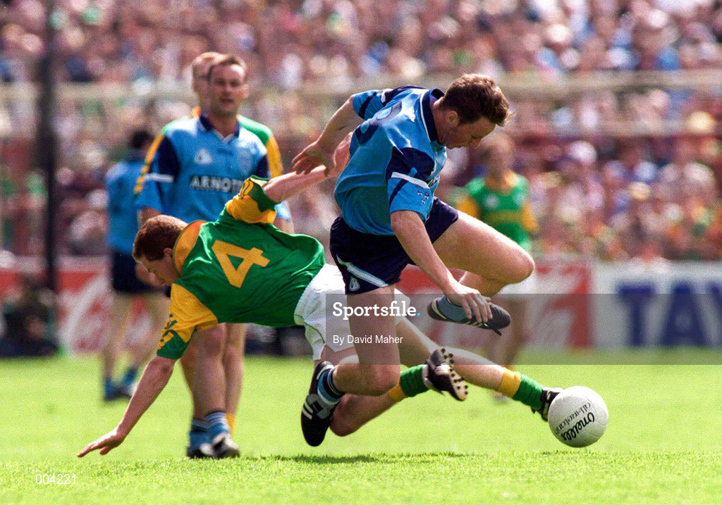 15 June 1997; Paul Bealin of Dublin in action against Donal Curtis of Meath during the GAA Senior Football Championship Quarter-Final match between Meath and Dublin at Croke Park in Dublin. Photo by David Maher/Sportsfile