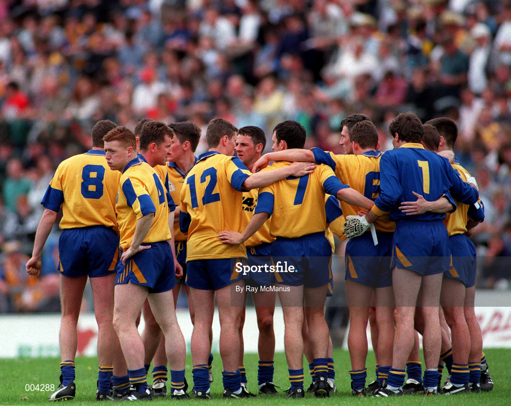23 June 1996; Roscommon team huddle ahead of the Bank of Ireland Connacht Senior Football Championship Semi-Final match between Roscommon and Mayo at Dr Hyde Park in Roscommon. Photo by Ray McManus/Sportsfile