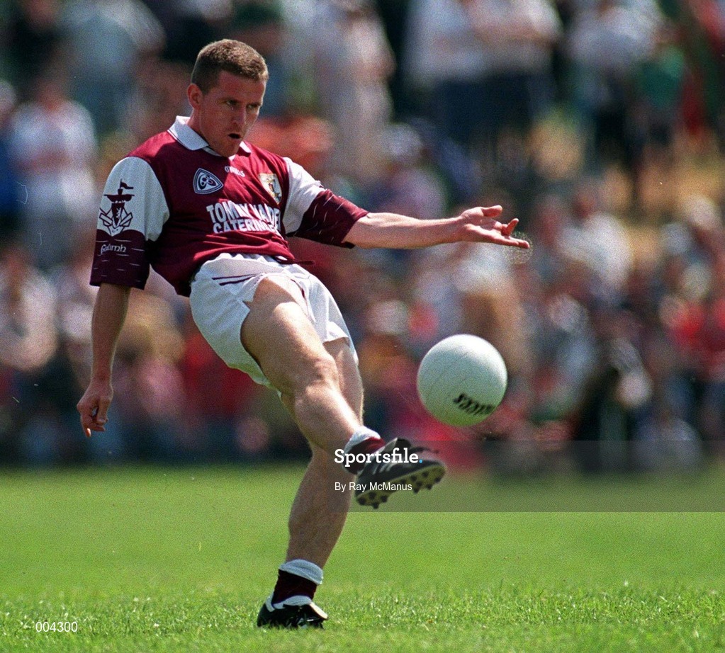 25 May 1997; Sean de Paor of Galway in action during the GAA Football Senior Championship Quarter-Final match between Galway and Mayo at Tuam Stadium in Tuam, Galway. Photo by Ray McManus/Sportsfile